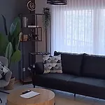 Апартаменти Altrove - Modern, Spacious &