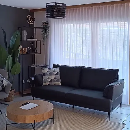 Altrove - Modern, Spacious & Appartement Loèche-les-Bains