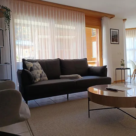 Altrove - Modern, Spacious & Apartment *