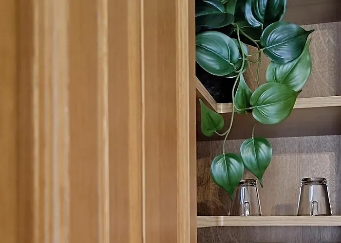 Altrove - Modern, Spacious &