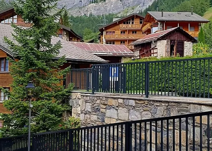 Altrove - Modern, Spacious & 洛伊克巴德