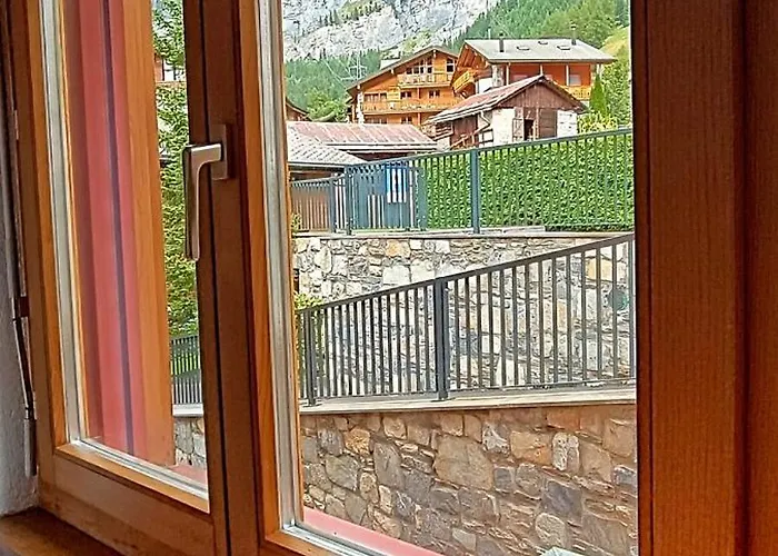 Altrove - Modern, Spacious & * 洛伊克巴德