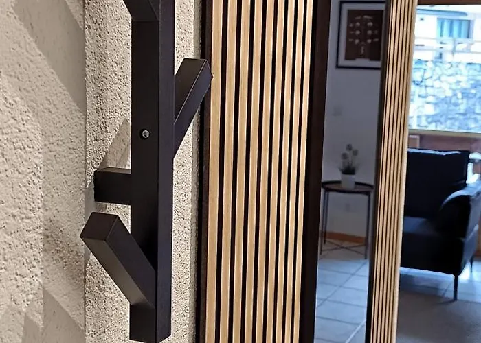 公寓 Altrove - Modern, Spacious & 洛伊克巴德