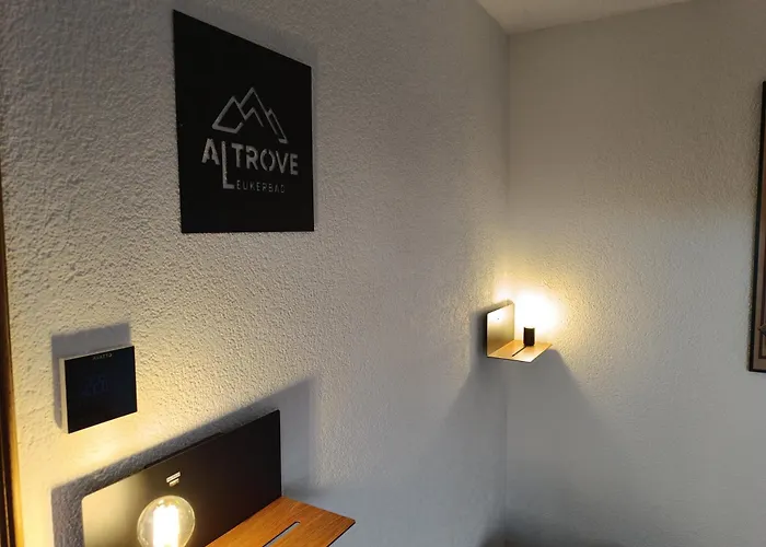 Altrove - Modern, Spacious & 洛伊克巴德