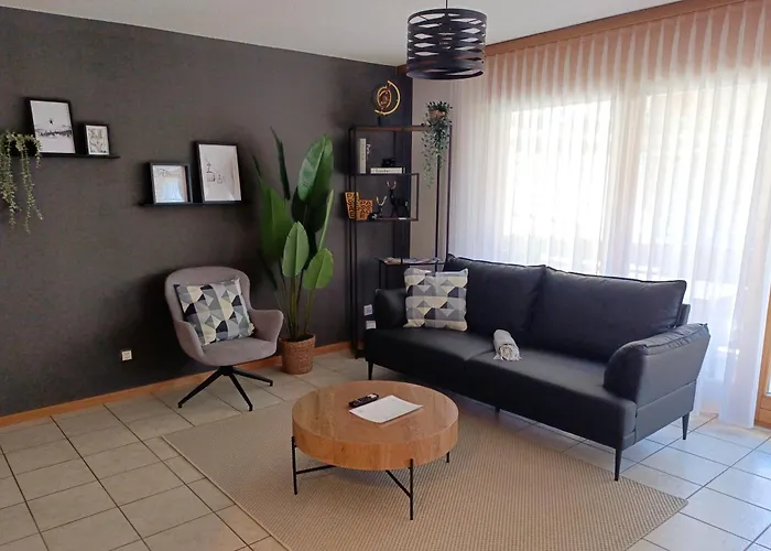 Altrove - Modern, Spacious & شقة