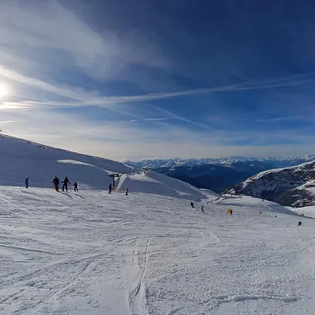 Altrove - Modern, Spacious & アパート